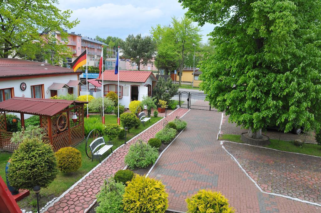 Osrodek Wczasowy Domino Bis Apartment Dźwirzyno Exterior foto